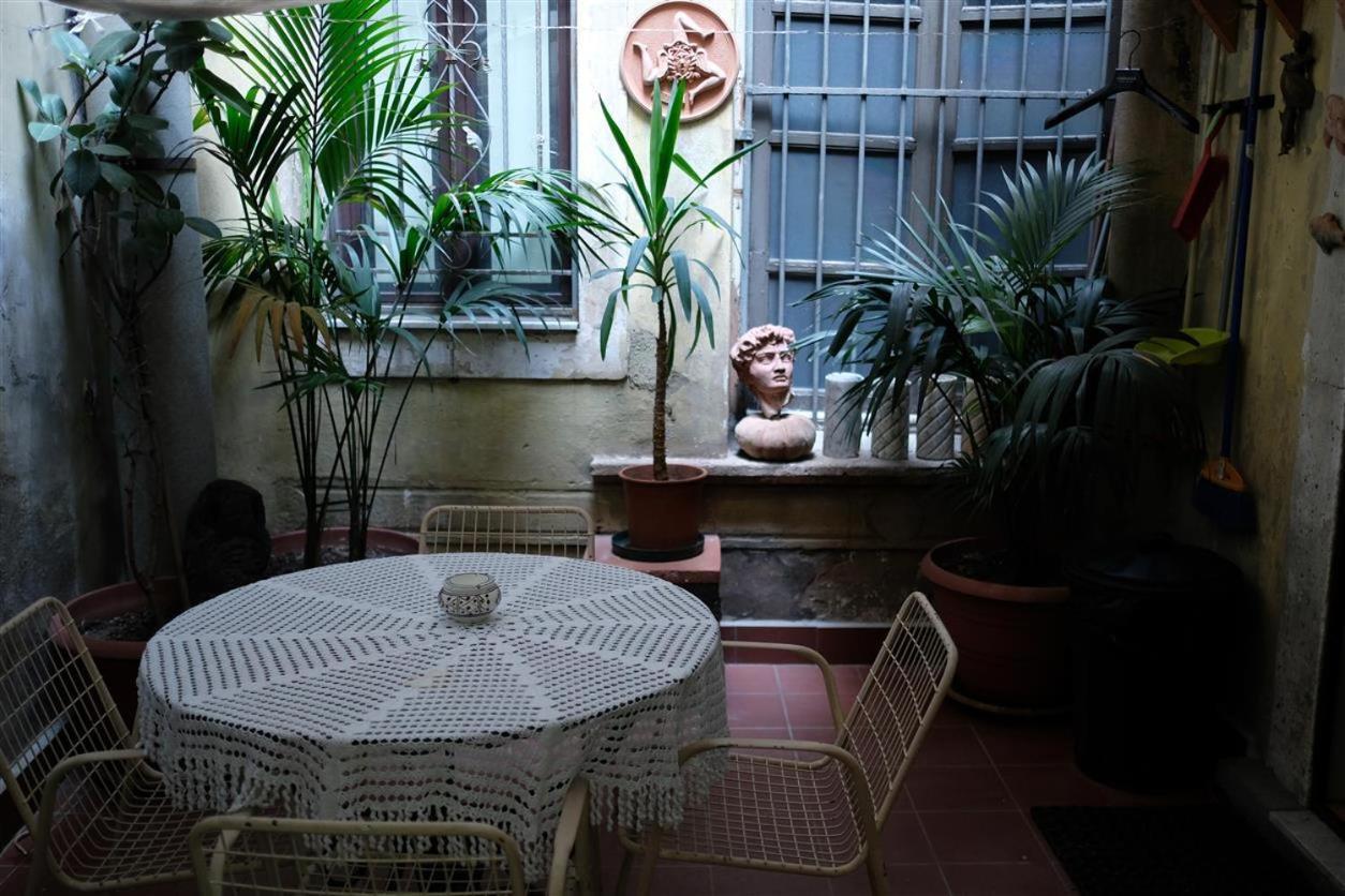 Palazzo La Via Lejlighed Catania Eksteriør billede
